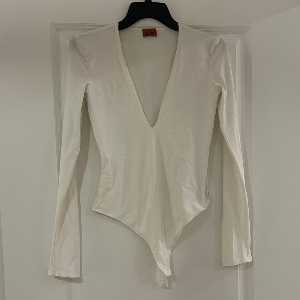 ALIX NYC Cream V-Neck Long Sleeve Bodysuit